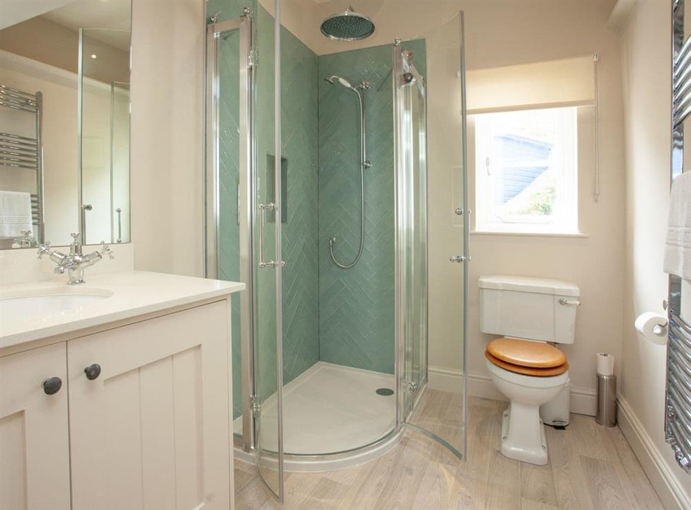 Shower room at Muffins in Salcombe, Devon