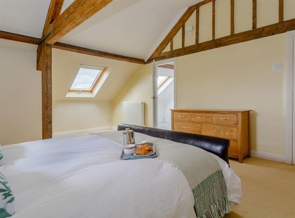 Spacious en-suite double bedroom at Mulberry Cottage in North Wooton, near Wells, Somerset