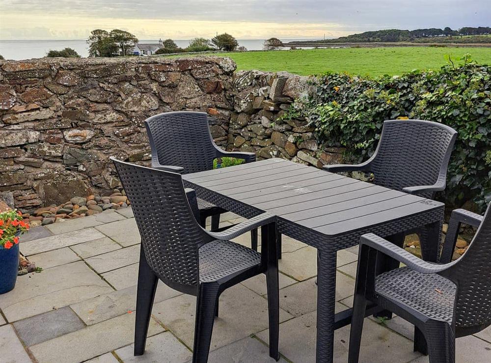 Sitting-out-area at Mulberry Cottage in Portyerrock, near Newton Stewart, Wigtownshire
