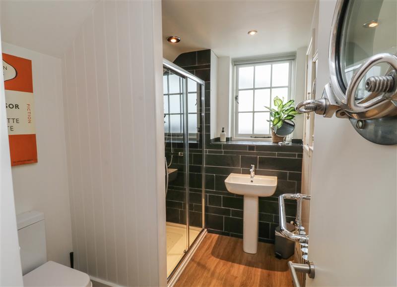 This is the bathroom at Mulberry Tree, Appledore