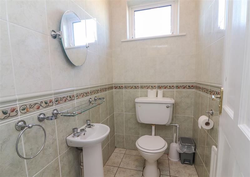 The bathroom at Mullagh Road, Miltown Malbay