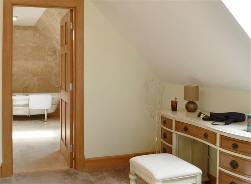 Large double bedroom with en-suite at Munnoch in Munnoch, near West Kilbride, Ayrshire