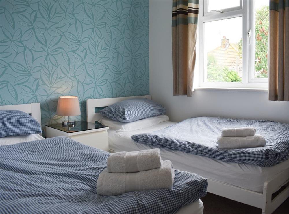 Twin bedroom at Mussel Cottage in Elmer, West Sussex