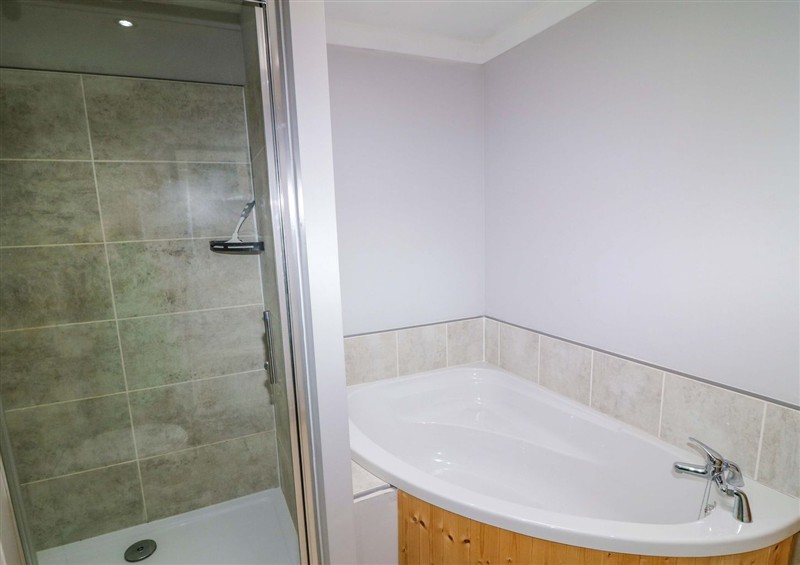 Bathroom (photo 2) at Mylos Cottage, Langrick near Boston