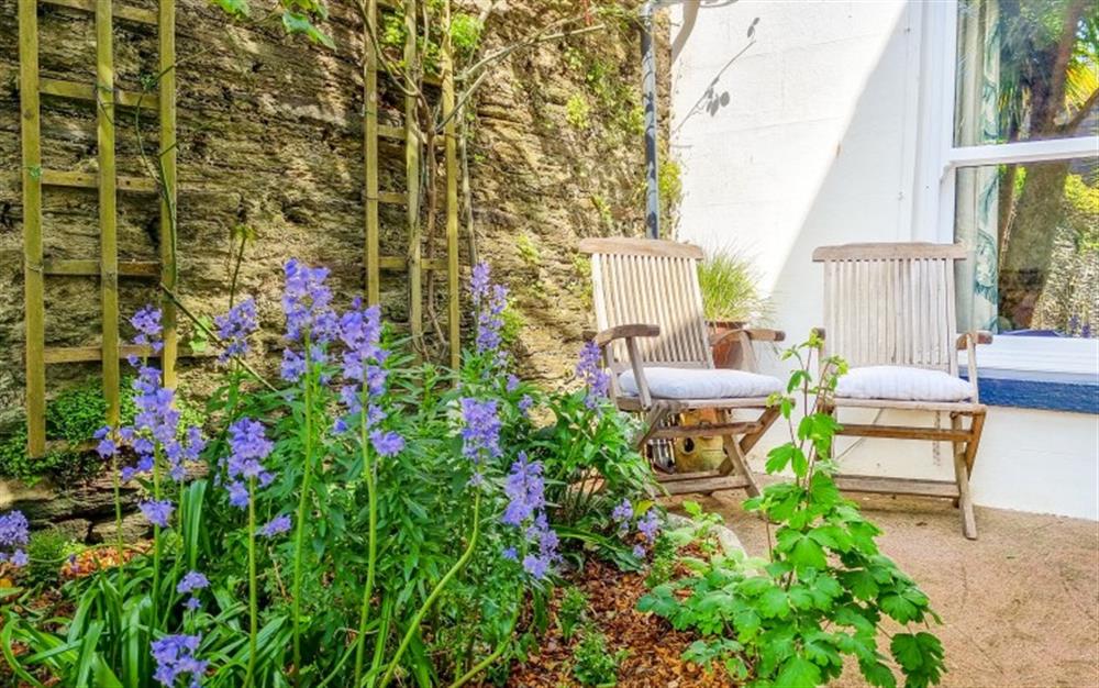 A lovely spot for a relaxing cuppa in the sun! at Myrtle Cottage in Kingsbridge