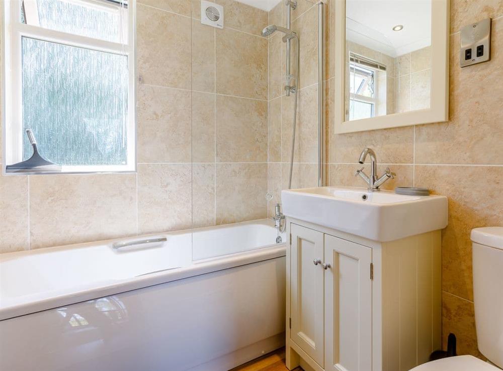 Bathroom at Nanny Goat Lodge in Chadwick, near Worcester, Worcestershire