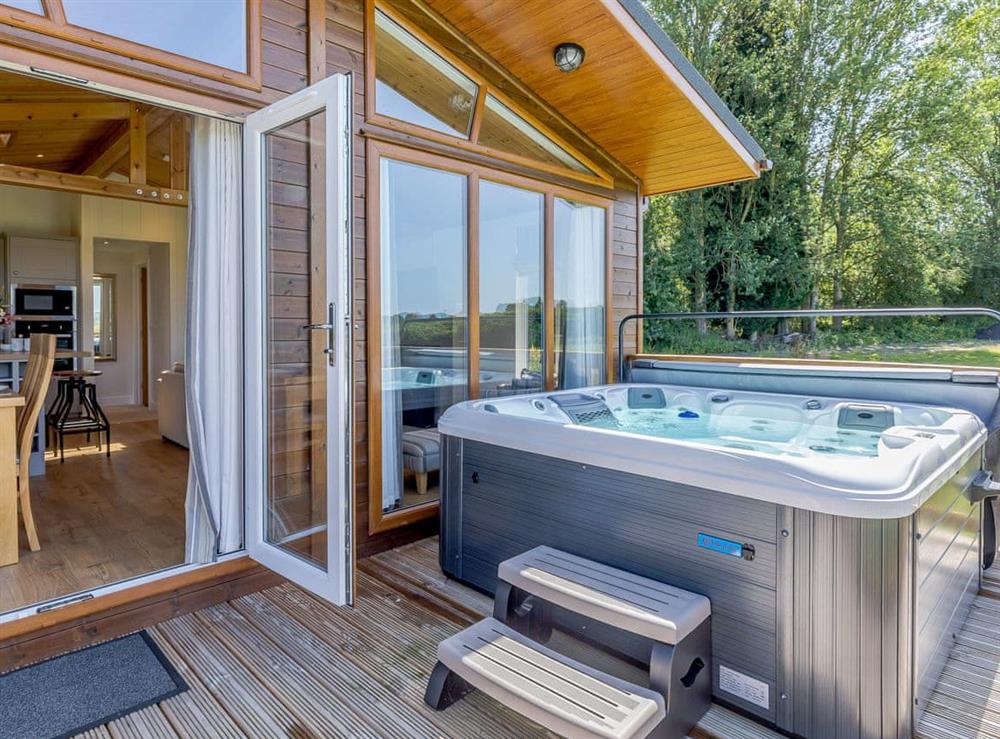 Hot tub at Nanny Goat Lodge in Chadwick, near Worcester, Worcestershire