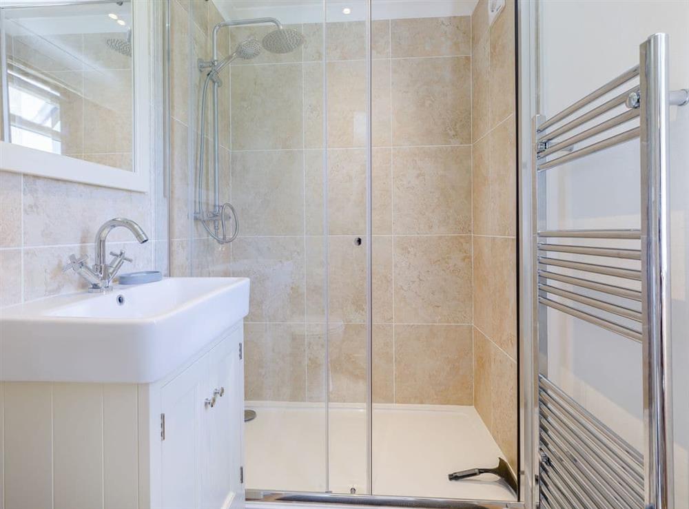 Shower room at Nanny Goat Lodge in Chadwick, near Worcester, Worcestershire