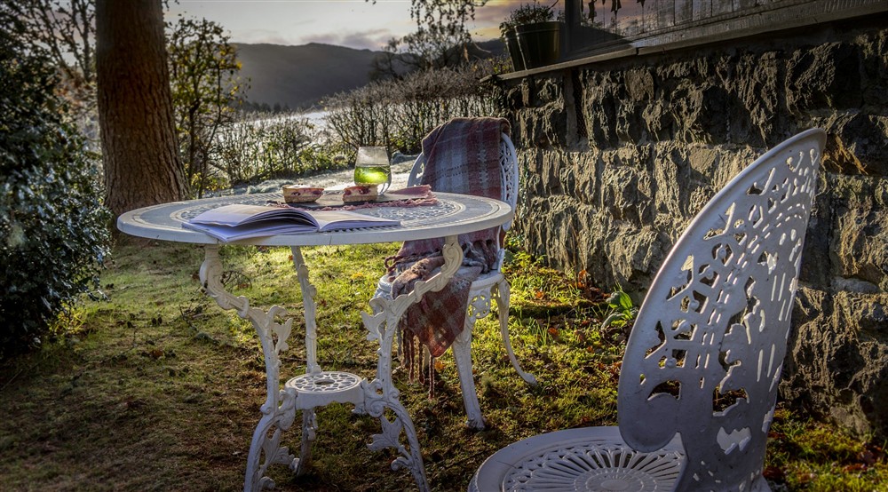 The outdoor table and chairs (photo 2) at Nant Las in Dolgellau, Gwynedd