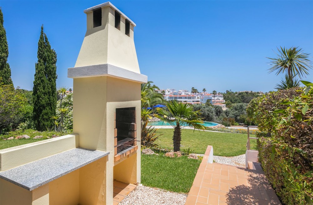Naranja Retreat
