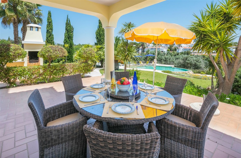 Naranja Retreat