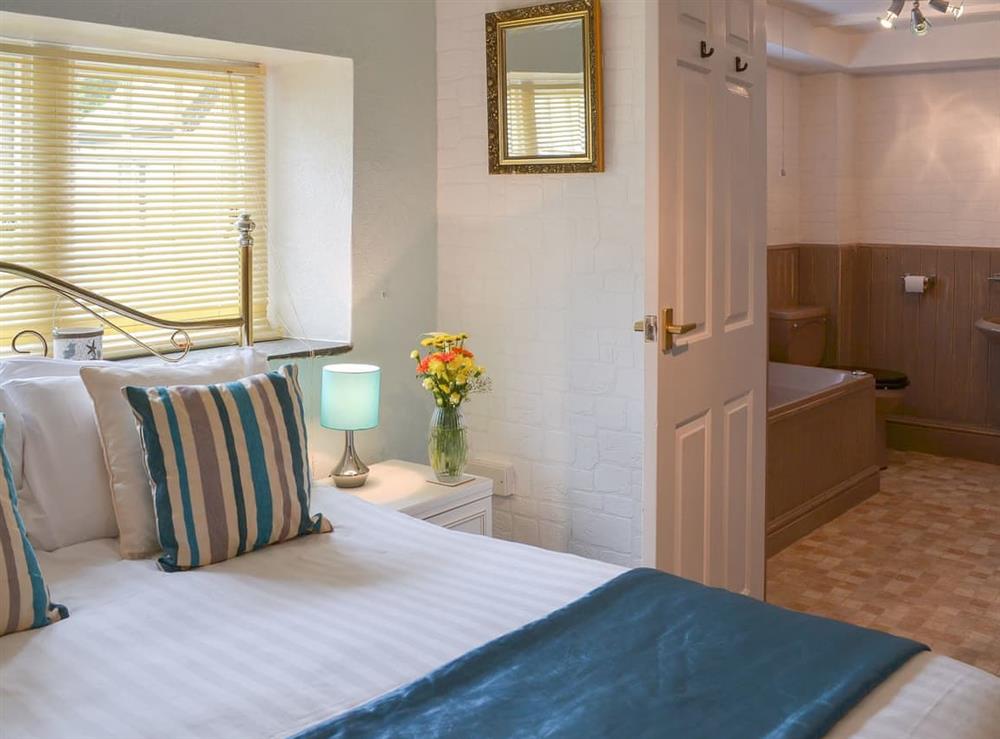 Double bedroom at Natalie Jane in Liskeard, Cornwall
