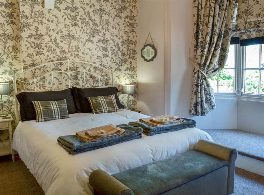 Spacious double bedroom at Nells Cottage in Bridlington, North Humberside