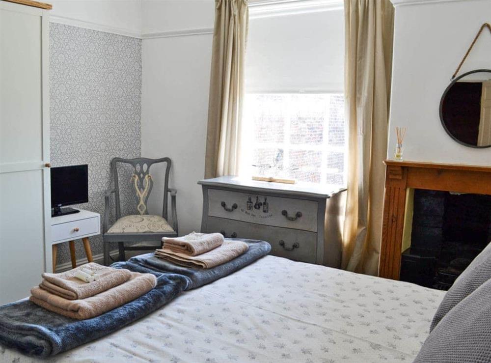 Stylishly furnished double bedroom (photo 2) at Nells Cottage in Bridlington, North Humberside
