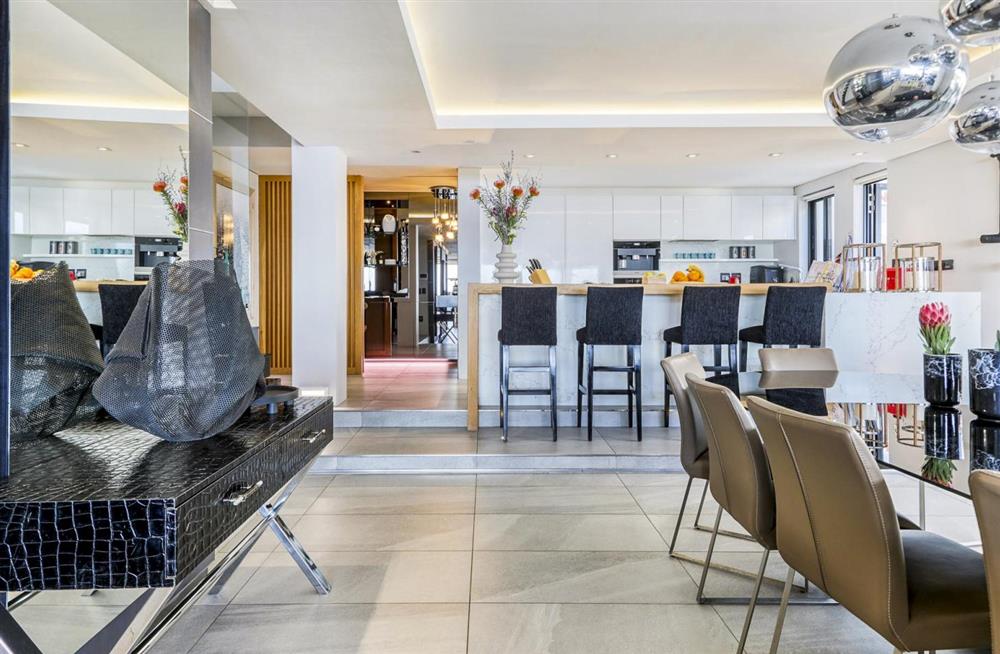 Nelson Penthouse (photo 10) at Nelson Penthouse in Camps Bay, South Africa