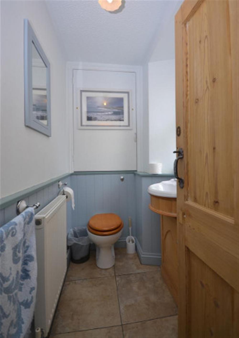 The downstairs cloakroom at Nelsons Cottage in Looe