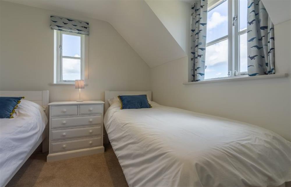First floor: Bedroom three with twin single beds at Neptune House, Wells-next-the-Sea