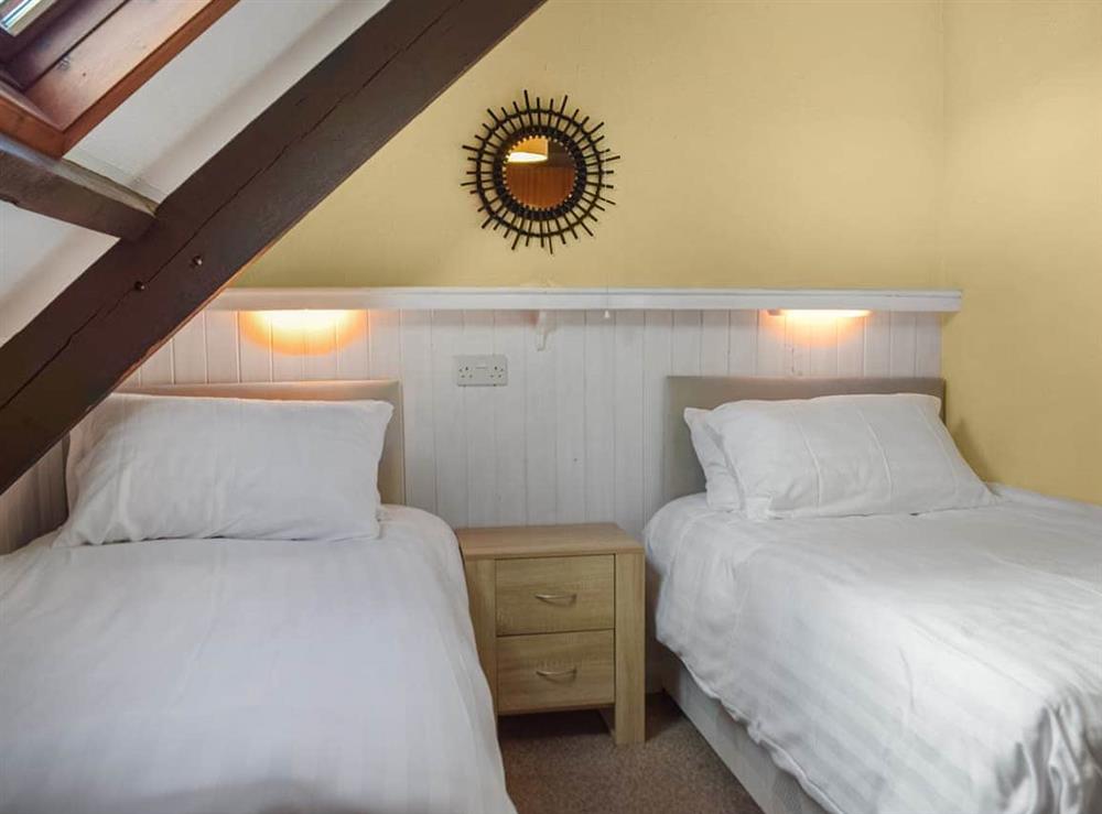 Twin bedroom at Neptunes Nest in Broad Haven, Dyfed