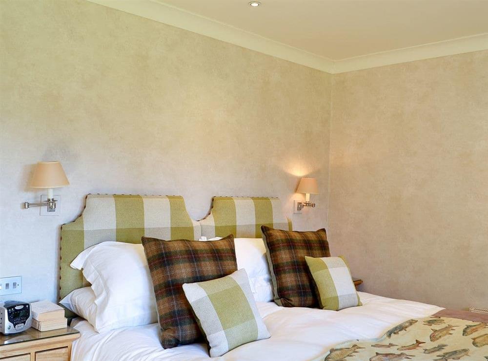 Fabulous double bedroom at River Lodge, 
