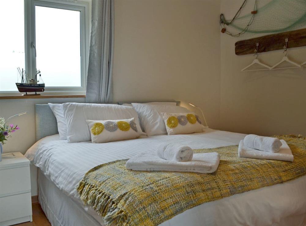 Charming double bedroom at Poachers View, 