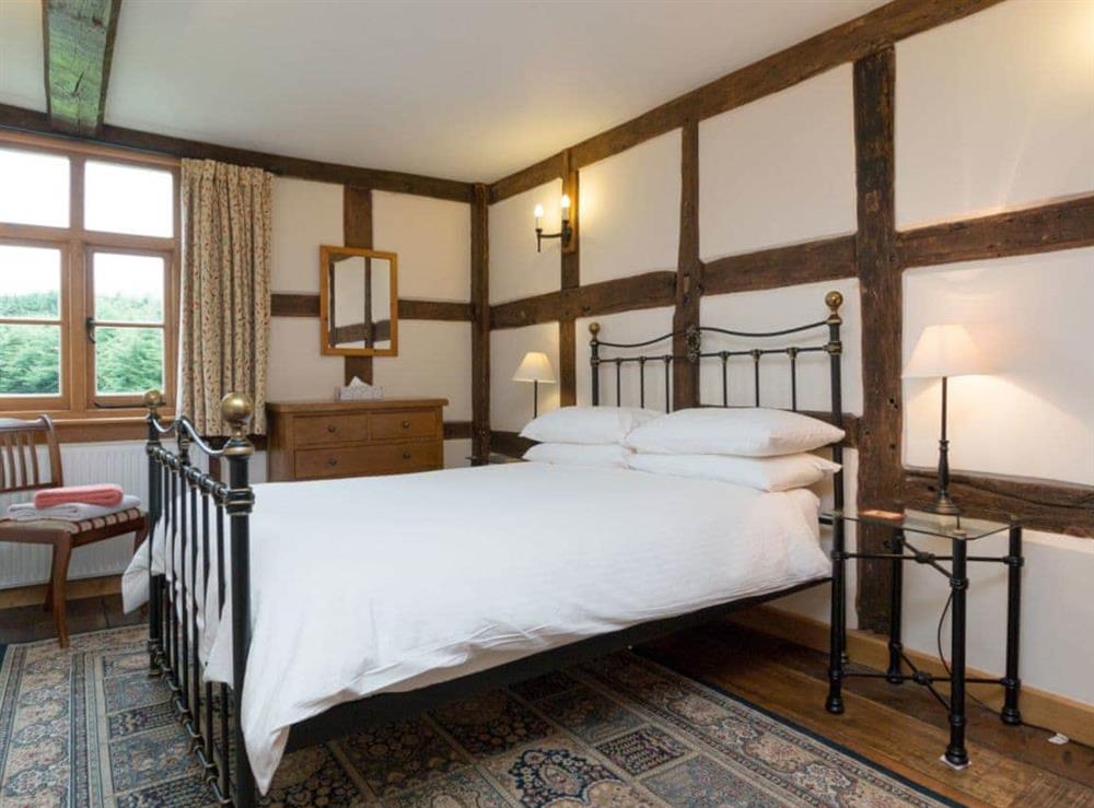 Relaxing double bedroom at Brook House, 