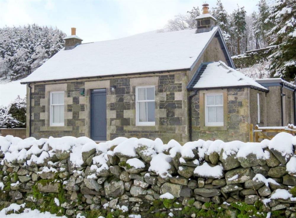 Delightful holiday home in the Winter at Nettlebush Cottage in Drumelzier, near Peebles, Scottish Borders, Lanarkshire