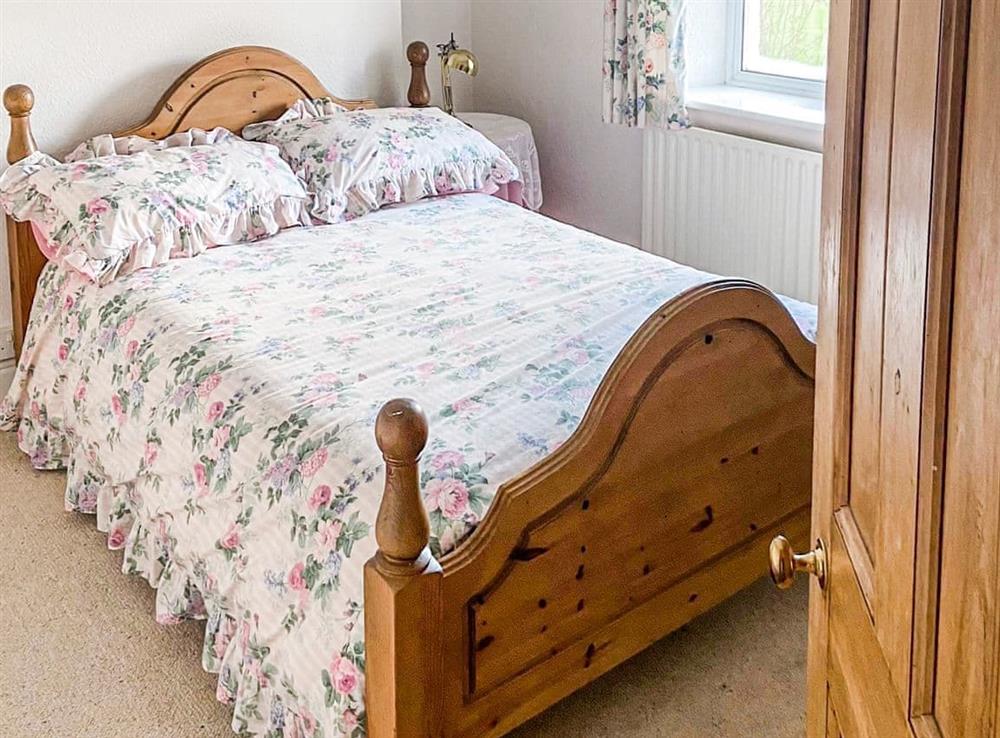 Double bedroom at New Cottage in Penmaenpool, Dolgellau, Gwynedd