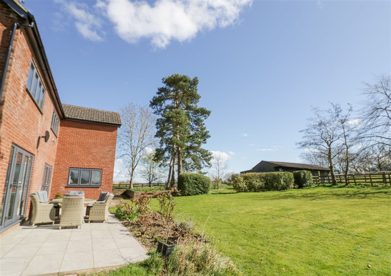This is the garden at New House Farm, Wappenbury near Leamington Spa