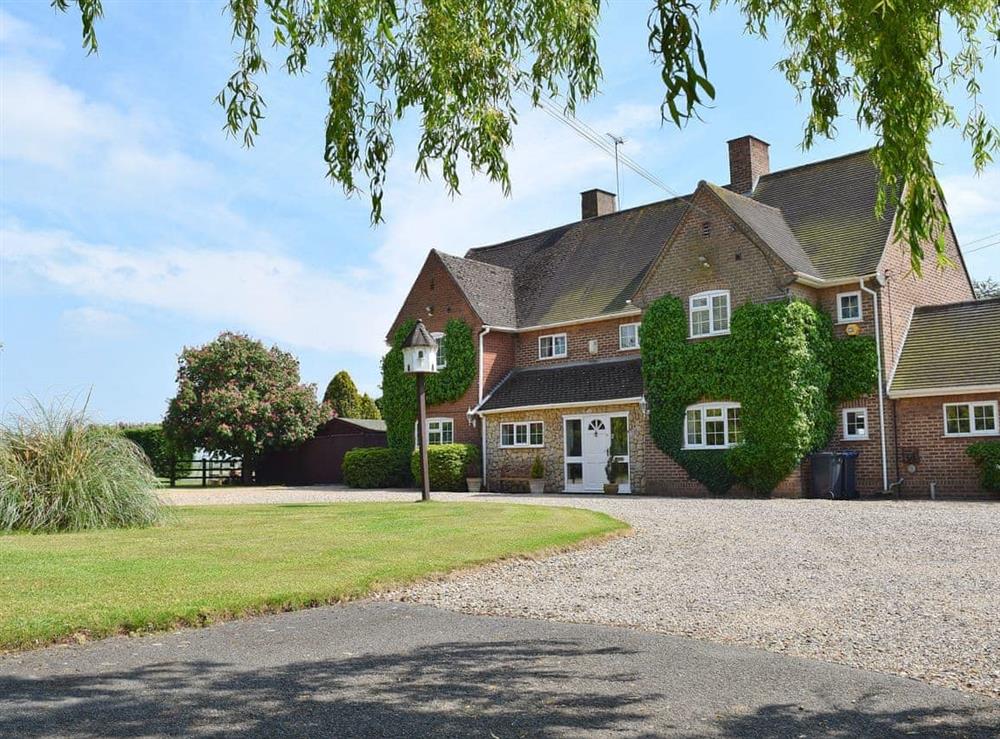 Impressive holiday property at New Inn House in Abbots Salford, Nr Stratford-upon-Avon, Worcs., Worcestershire
