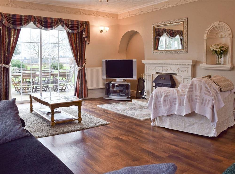 Spacious living room at New Inn House in Abbots Salford, Nr Stratford-upon-Avon, Worcs., Worcestershire
