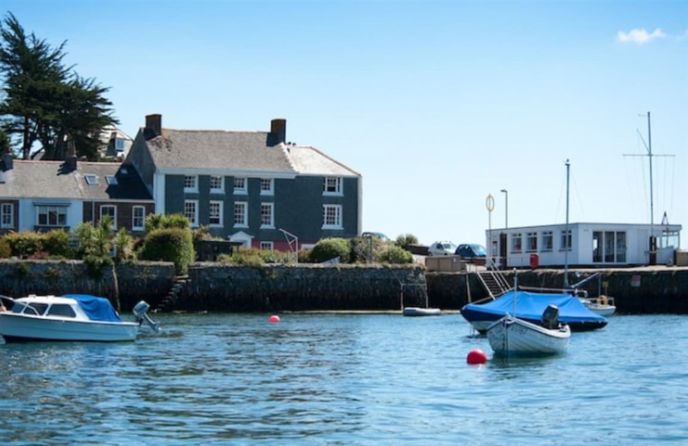 Outdoor area (photo 4) at New Quay House in Flushing, Cornwall