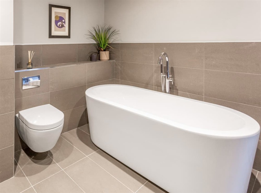 Bathroom (photo 3) at New York Style Loft Apartment in Leith, Midlothian