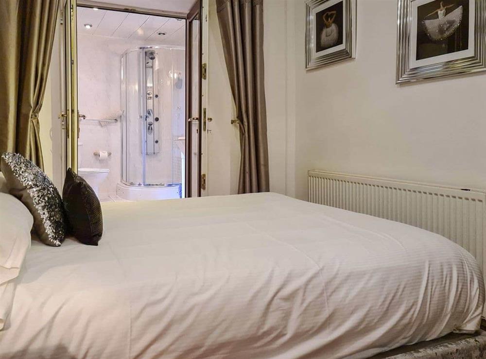 Double bedroom (photo 3) at Newfold Cottage in Bowness-on-Windermere, Kirkcudbrightshire
