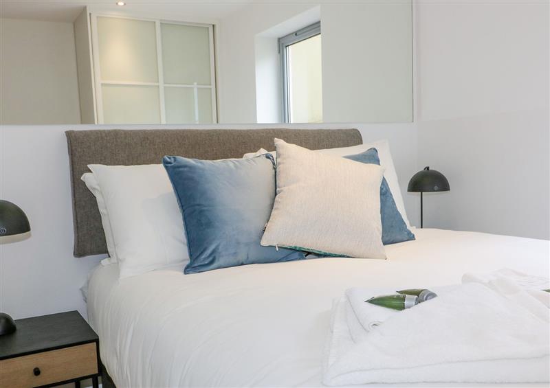 This is a bedroom (photo 4) at Newquay Fistral Beach View, Newquay