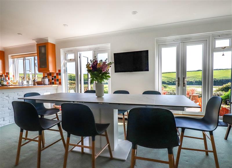 The kitchen at Newquay Tamarisk Lodge on the Gannel, Newquay