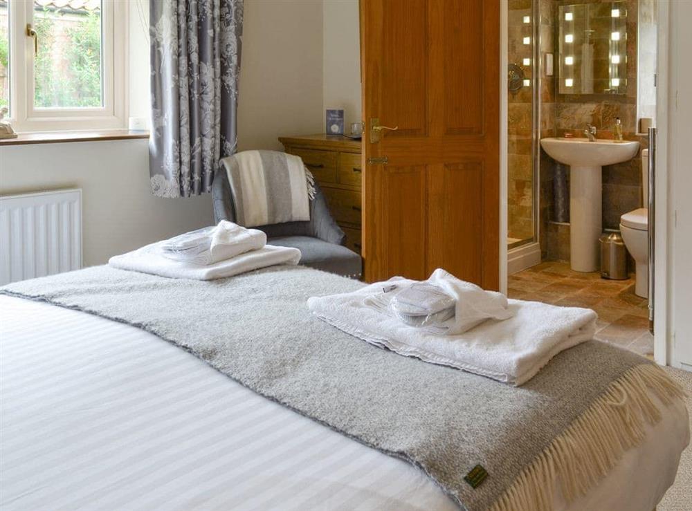 Peaceful en-suite double bedroom at Newstead Cottage in Thornton-le-Dale, near Pickering, North Yorkshire