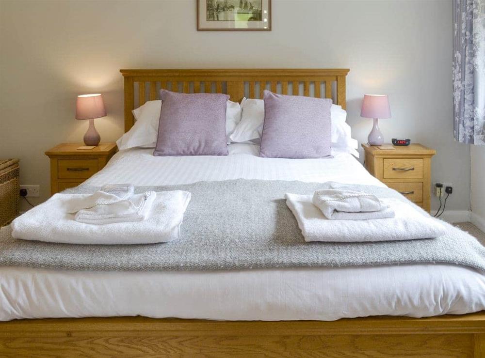 Relaxing en-suite double bedroom at Newstead Cottage in Thornton-le-Dale, near Pickering, North Yorkshire