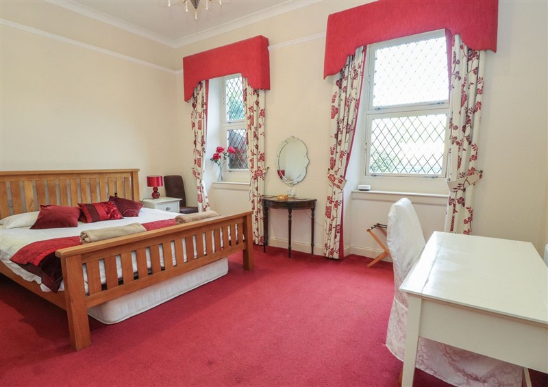 One of the 9 bedrooms (photo 4) at Newton Hall, Inveraray