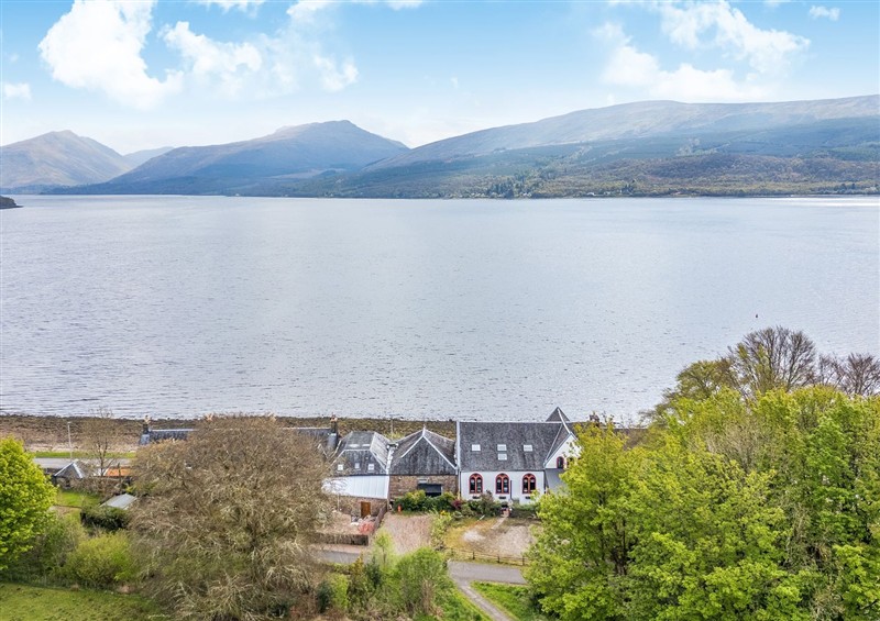 The setting (photo 2) at Newton Hall, Inveraray