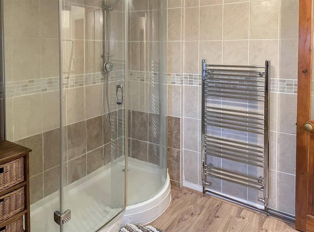 Shower room at Nightingale Cottage in Woodchurch, Kent