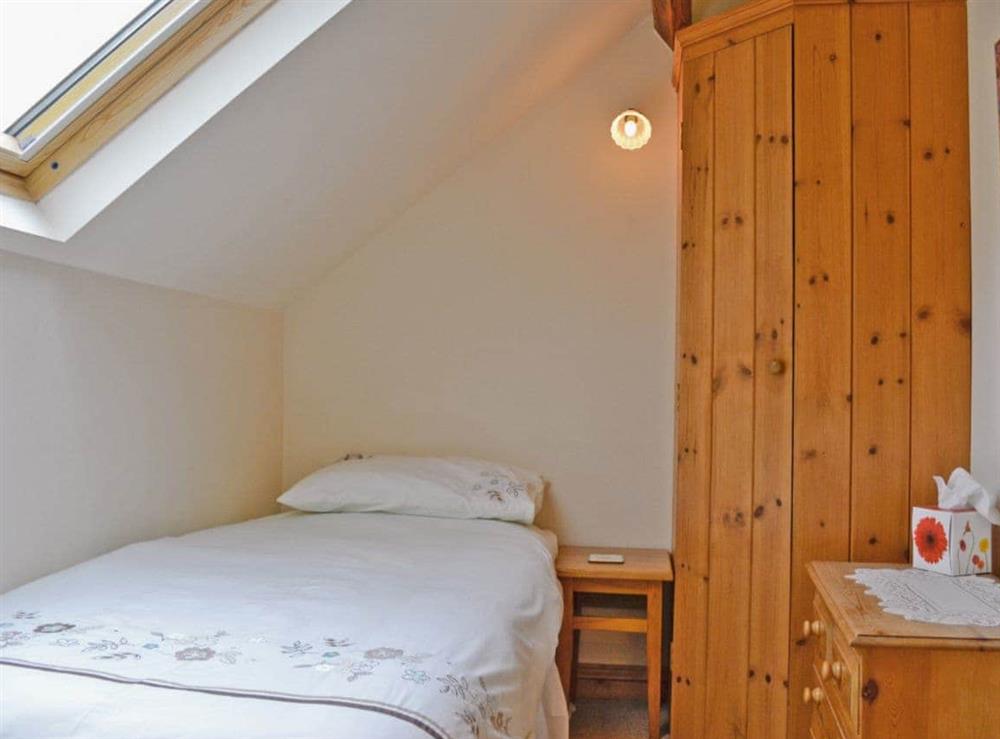 Twin bedroom (photo 2) at Nightingales in Kentisbeare, near Cullompton, Devon