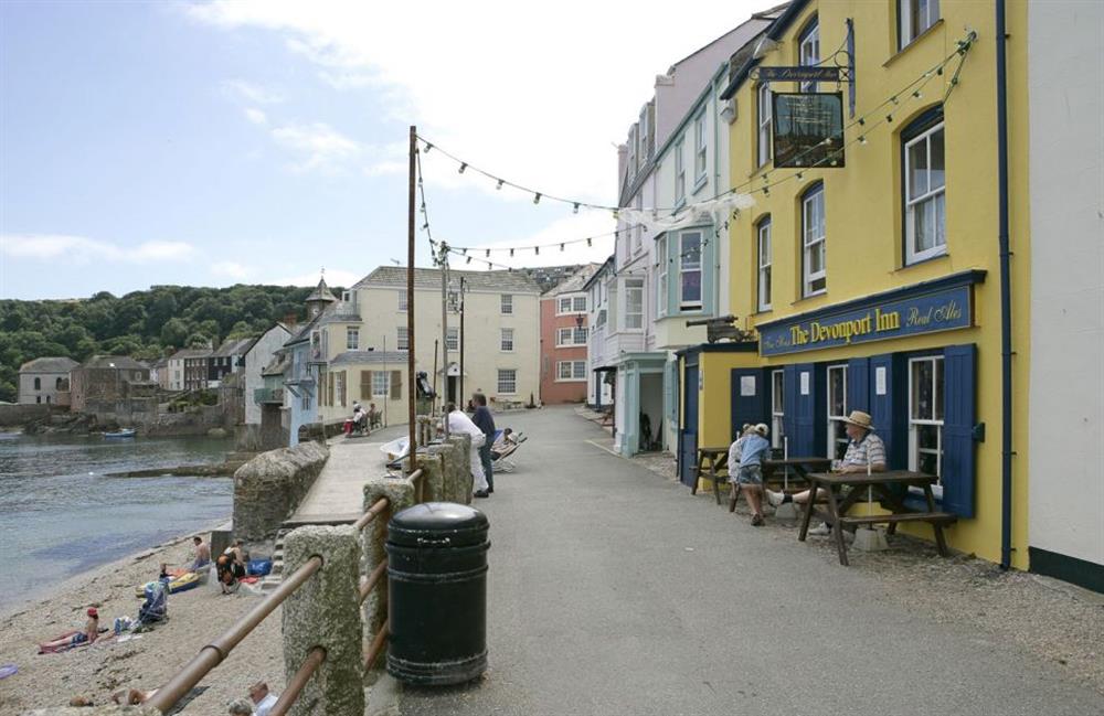 A pint by the sea at Nirvana, Kingsand and Cawsand, South Cornwall