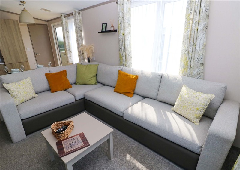 The living area at No 13 Broadfield Farm Holiday Park, Broadfield near New Hedges