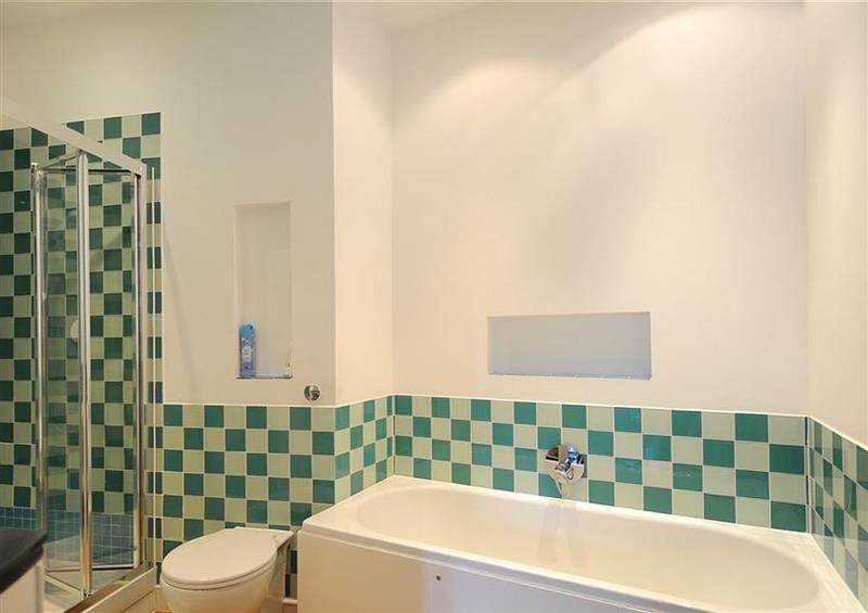 Bathroom at No. 2, 26 Broad Street, Lyme Regis
