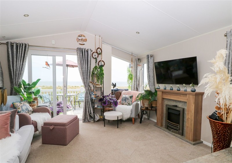 The living room at No. 2 - Seaview, Kessingland