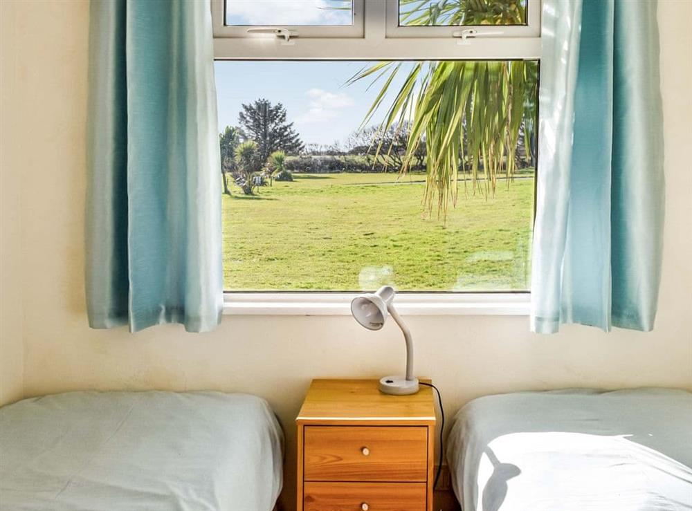 Twin bedroom at No 29 in The Lizard, Cornwall