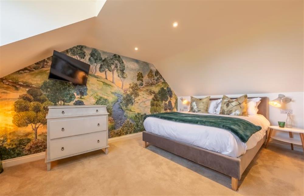 First floor: Master bedroom at No. 33 Woodlands Cottage, Heacham near Kings Lynn