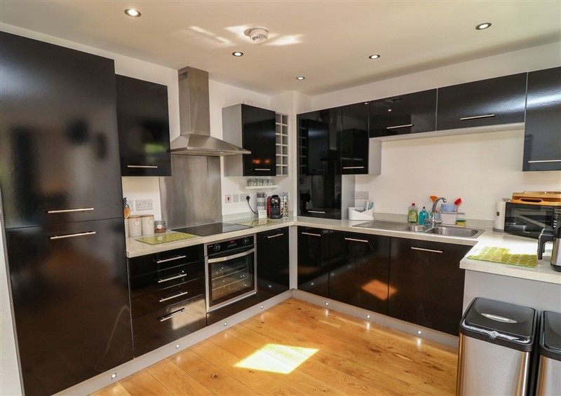 Kitchen (photo 2) at No 39, Ashbourne
