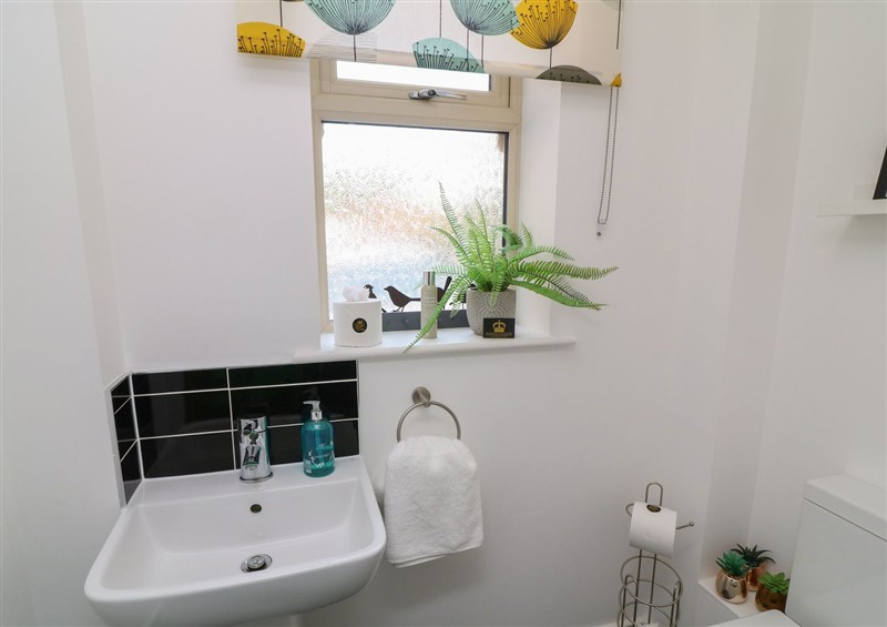 The bathroom (photo 2) at No 39, Ashbourne