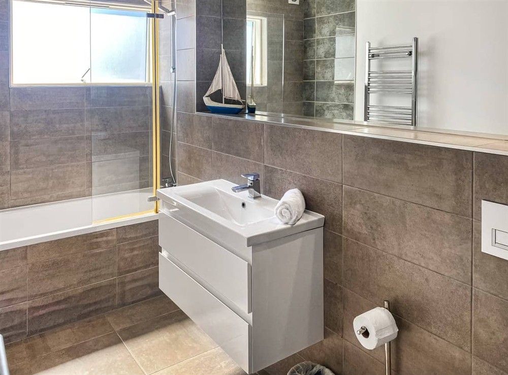 Bathroom (photo 2) at No.1 Quay Court in Newquay, Cornwall
